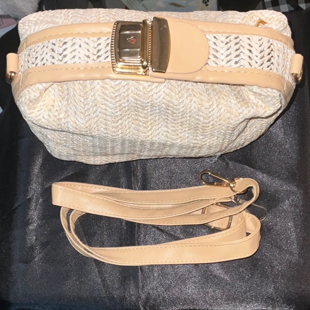 NWOT Beige Woven Handbag